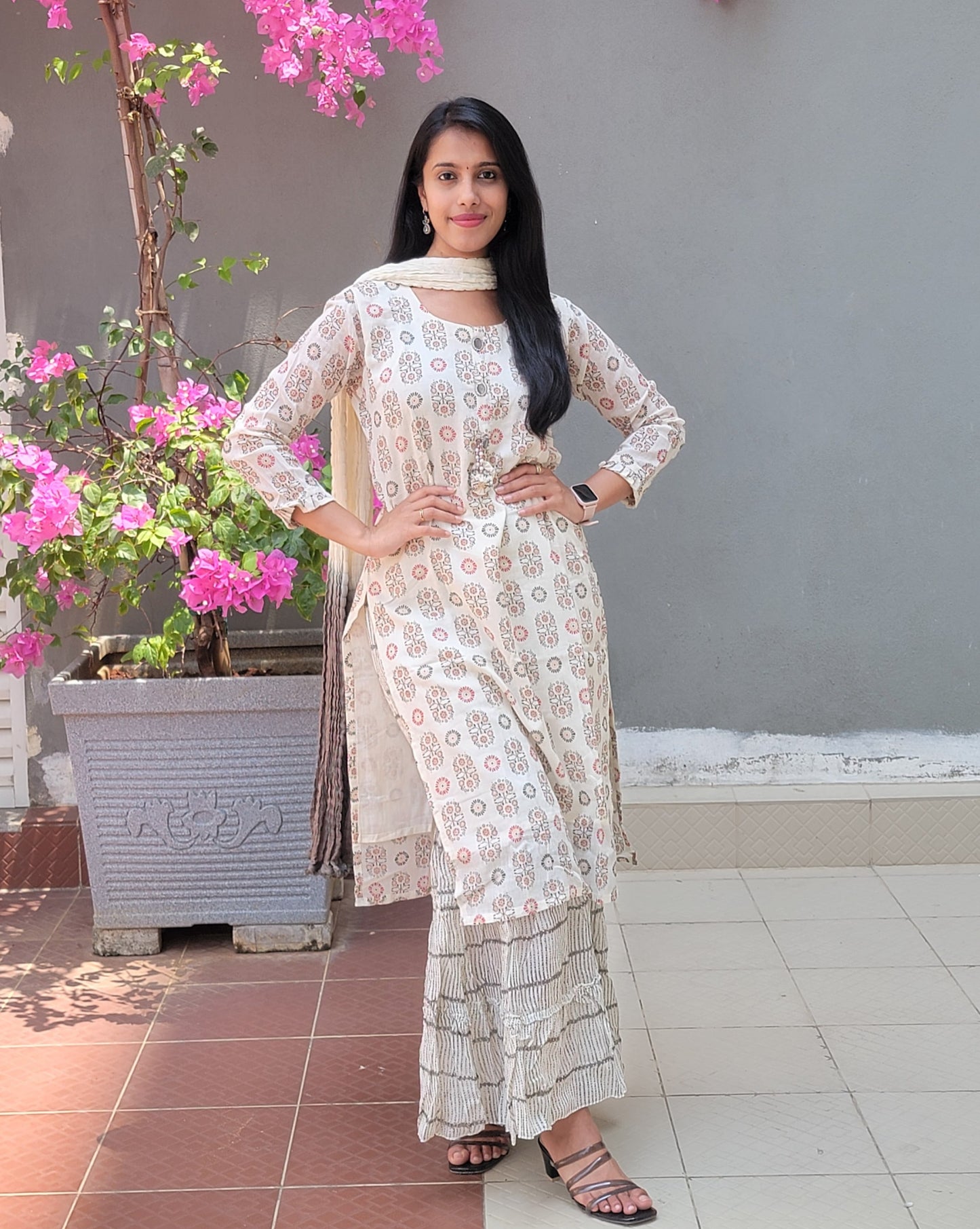 WHITE SHARARA COTTON SUIT