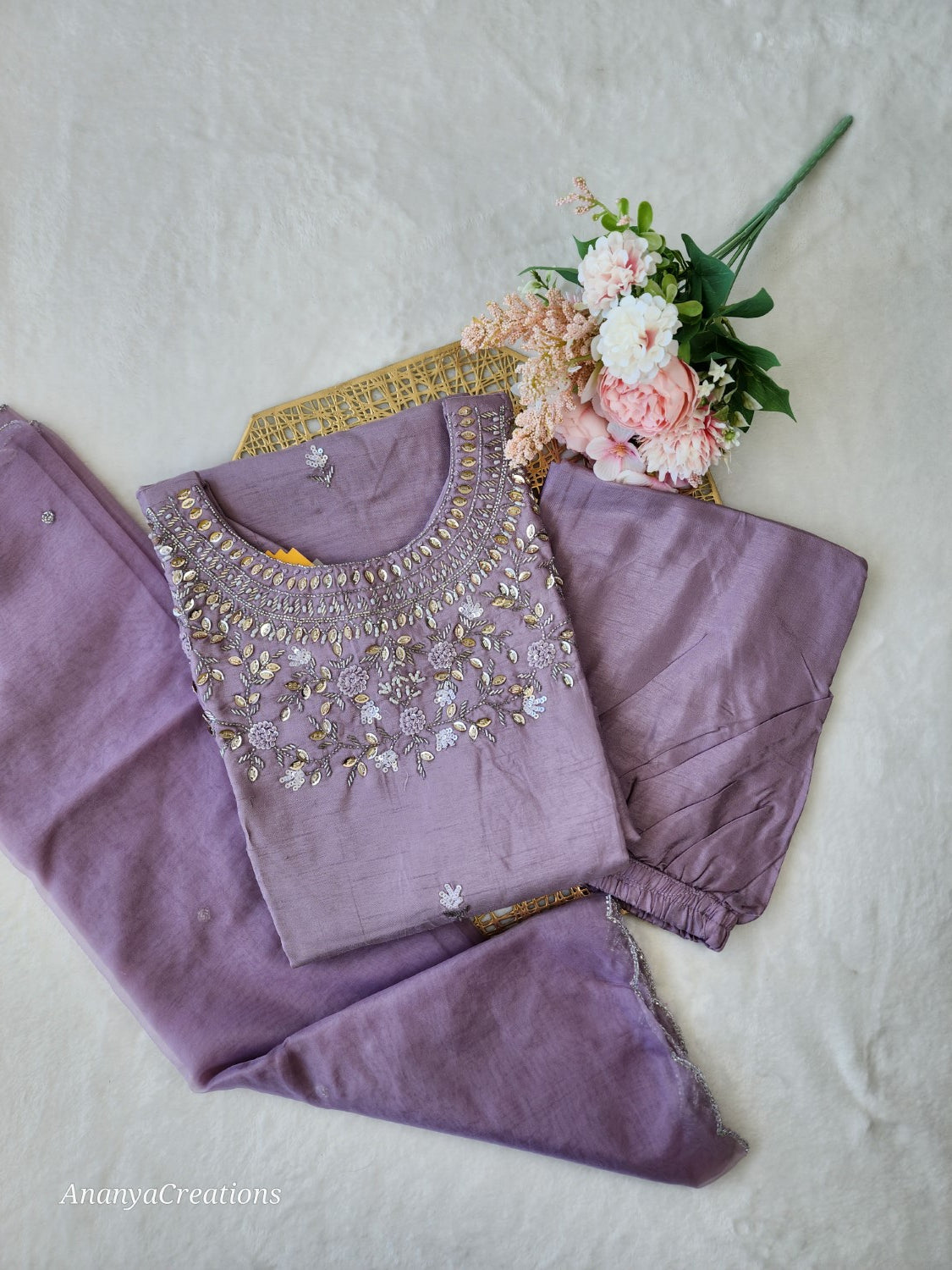 LAVENDER U NECK DOLA SILK SUIT