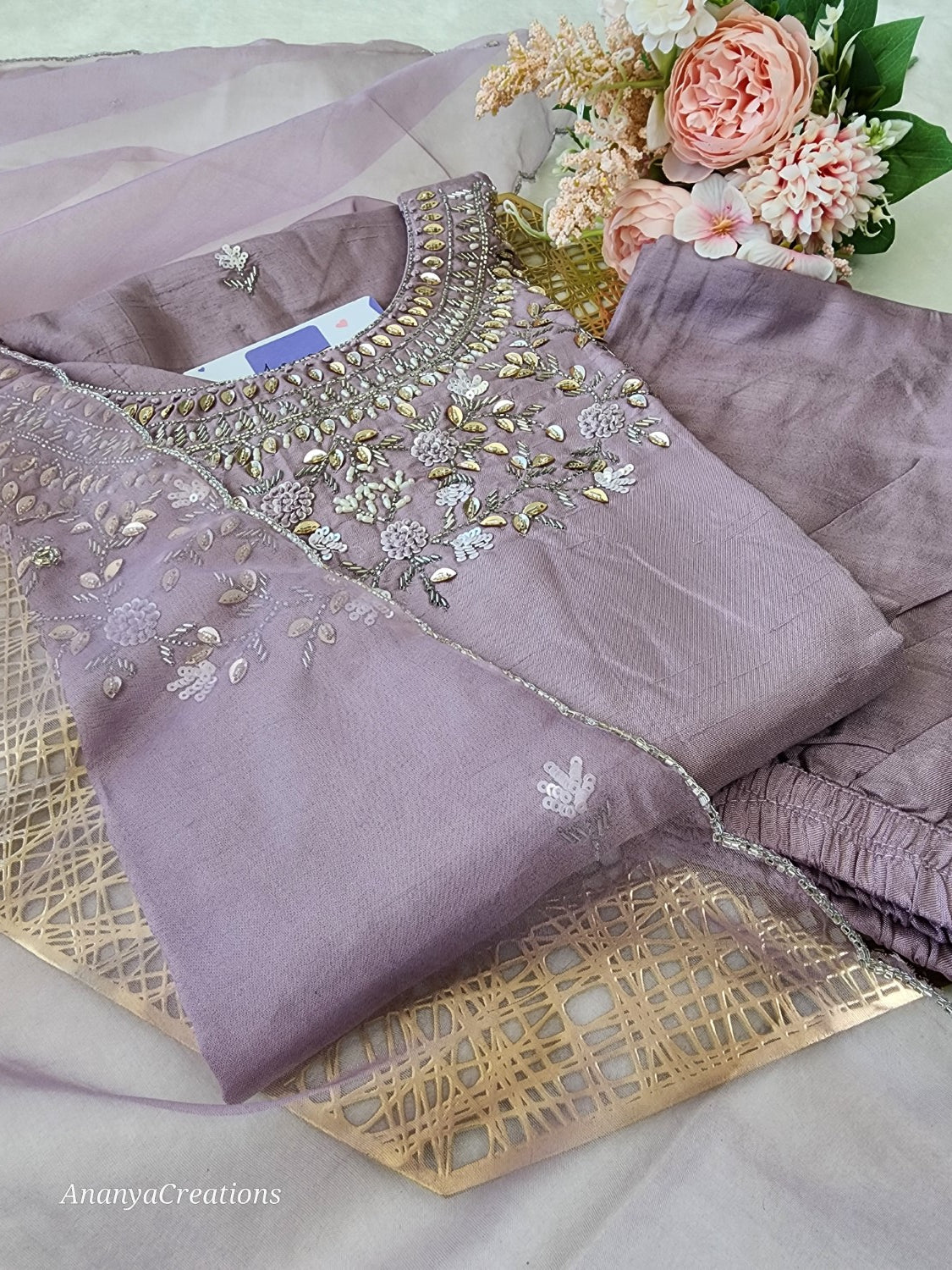 LAVENDER U NECK DOLA SILK SUIT