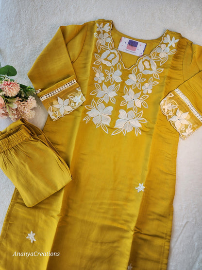 KIARA CHANDERI YELLOW SUIT