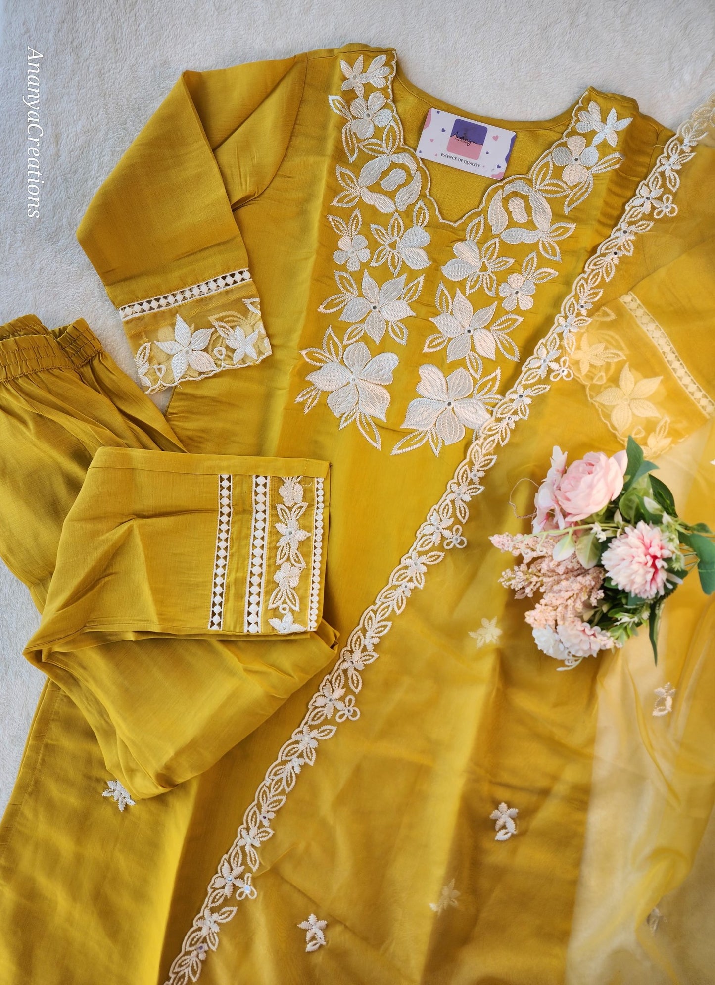 KIARA CHANDERI YELLOW SUIT