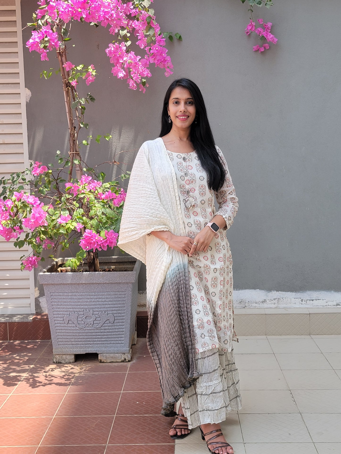 WHITE SHARARA COTTON SUIT