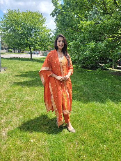 TISSUE SILK ORANGE SUIT