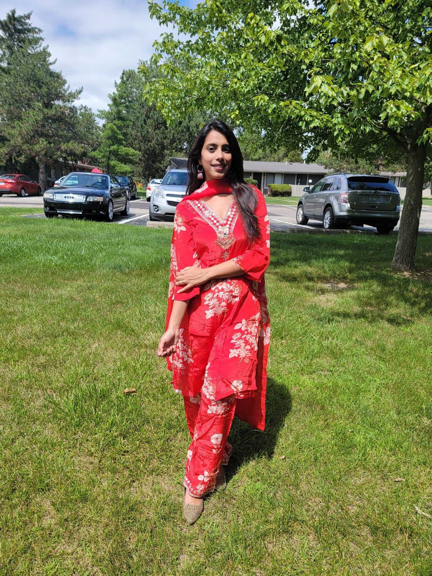 RED FLORAL CREPE SUIT