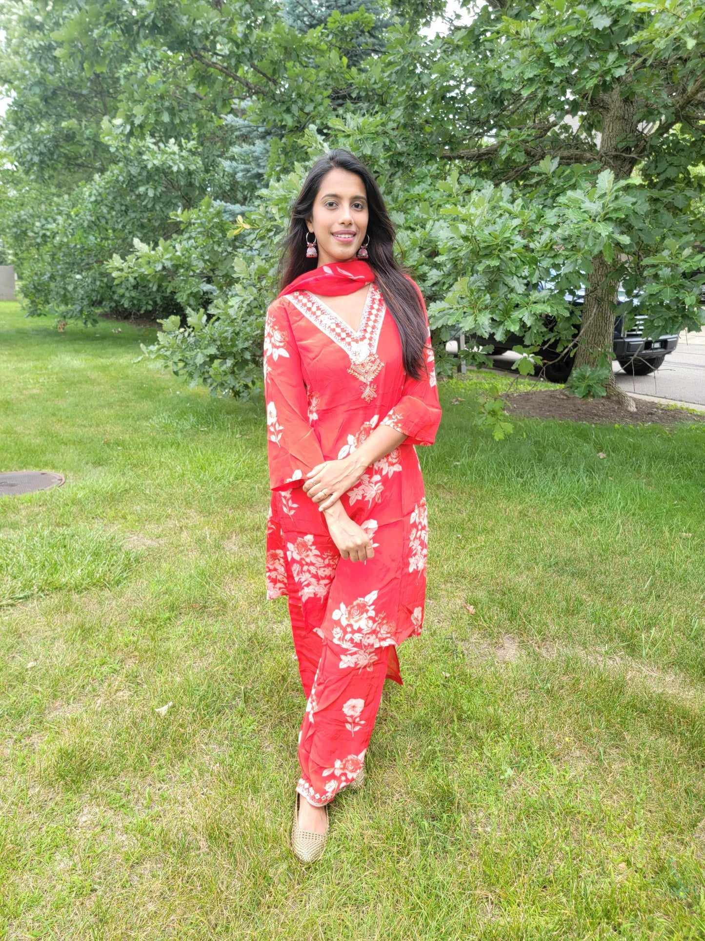 RED FLORAL CREPE SUIT