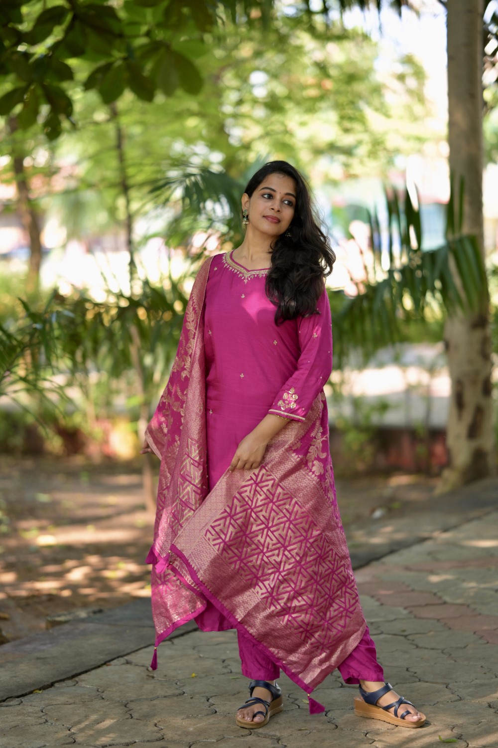 MAGENTA DOLA SILK SUIT