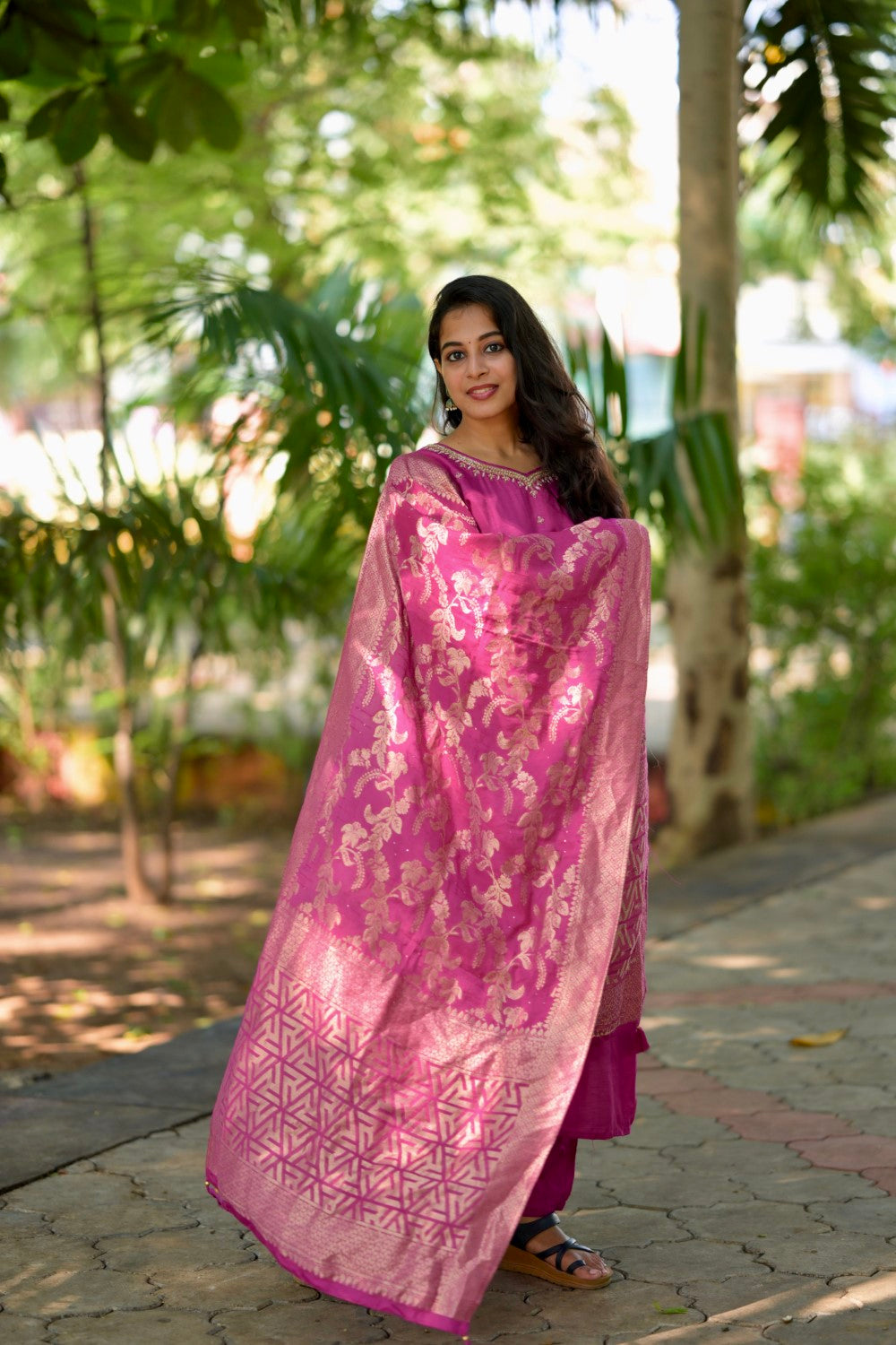 MAGENTA DOLA SILK SUIT