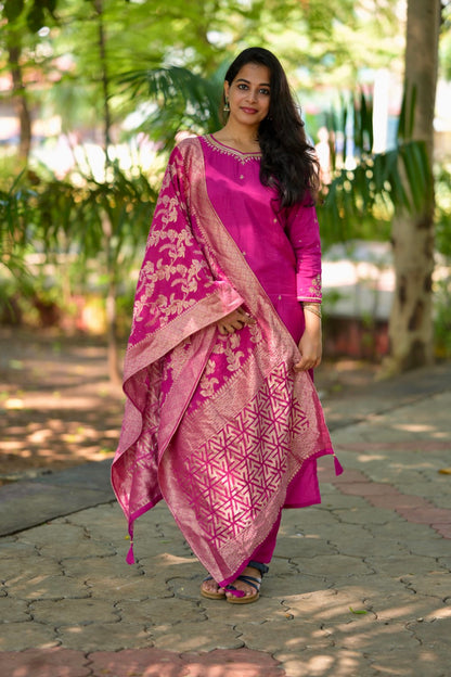 MAGENTA DOLA SILK SUIT