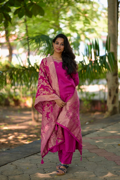 MAGENTA DOLA SILK SUIT