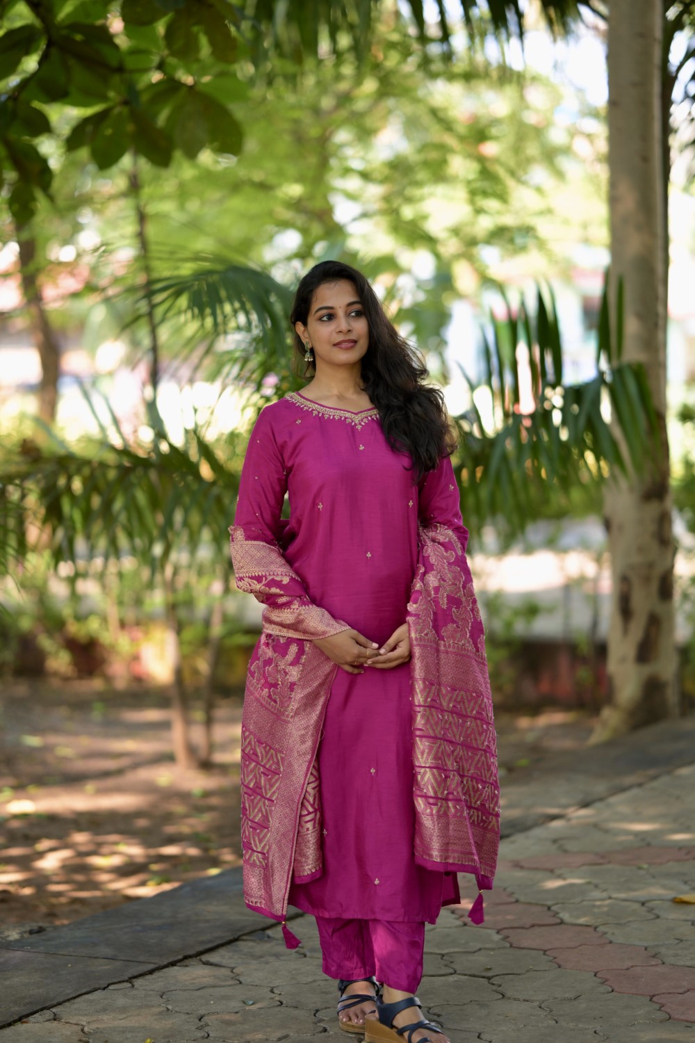 MAGENTA DOLA SILK SUIT