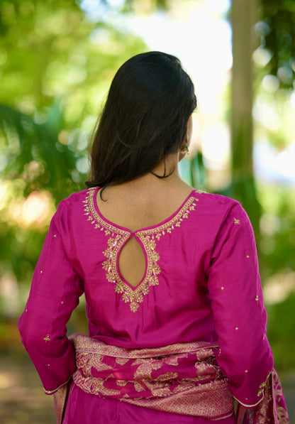 MAGENTA DOLA SILK SUIT