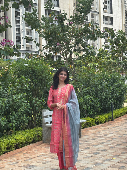 Pink Cotton Kurti Set with Dual-Tone Silk Dupatta