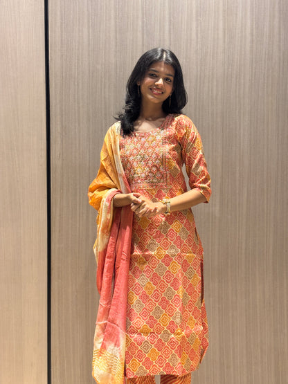 Bandhani Print Kurta Set