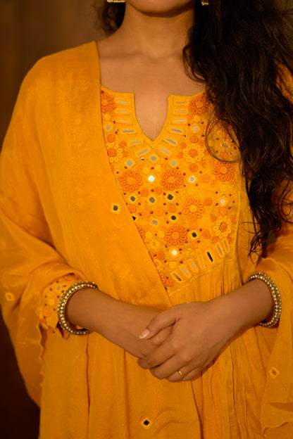 GOLDEN GLOW SUIT