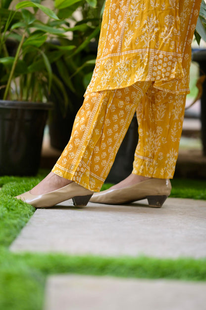 YELLOW PRINTED SUIT