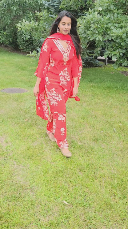 RED FLORAL CREPE SUIT