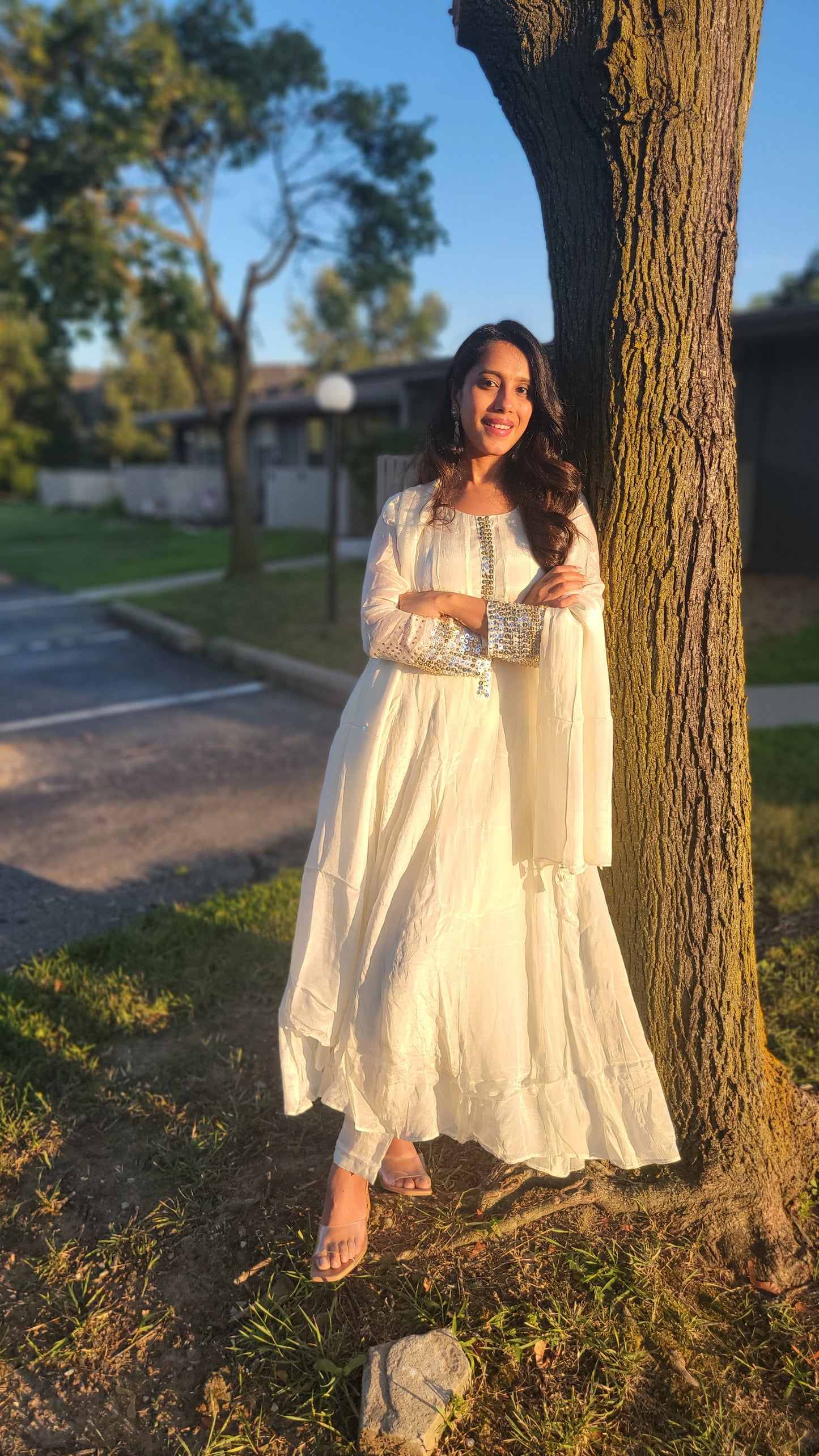 WHITE BLINK ANARKALI